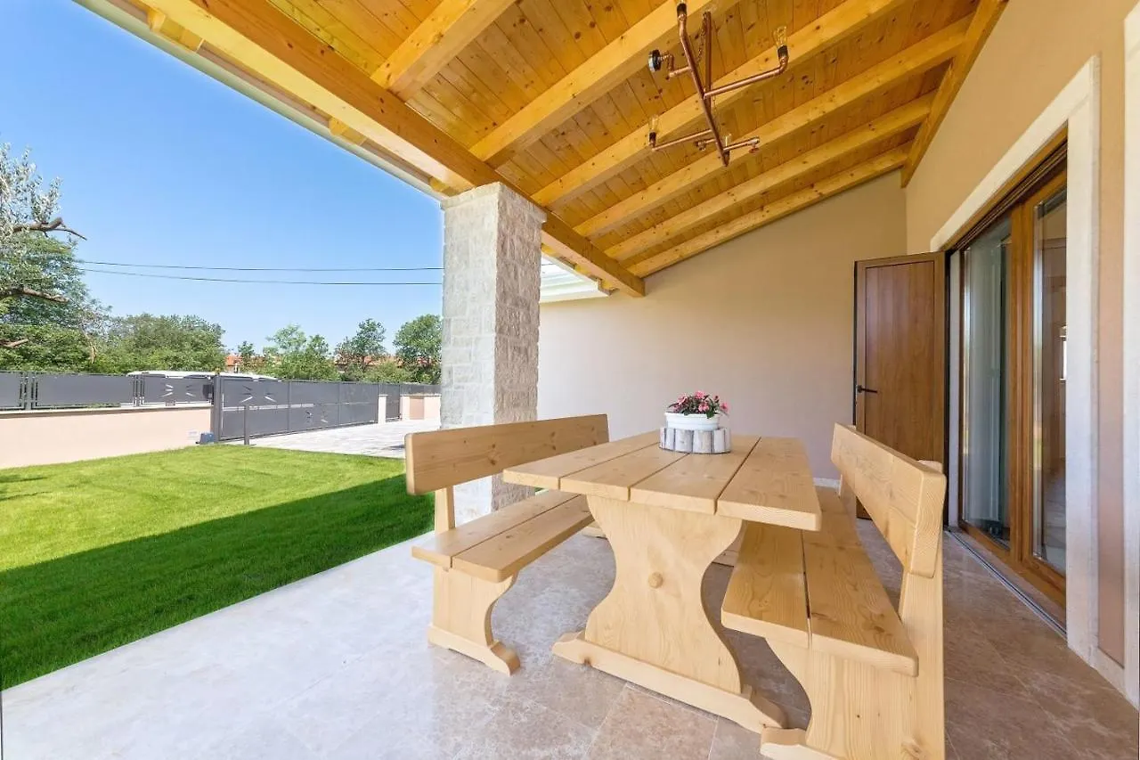 Villa Melani Poreč 0*,  Croácia